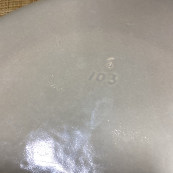 Red Wing Partyware 8” fruit plate - Pear  #103 - Picture 3 of 3